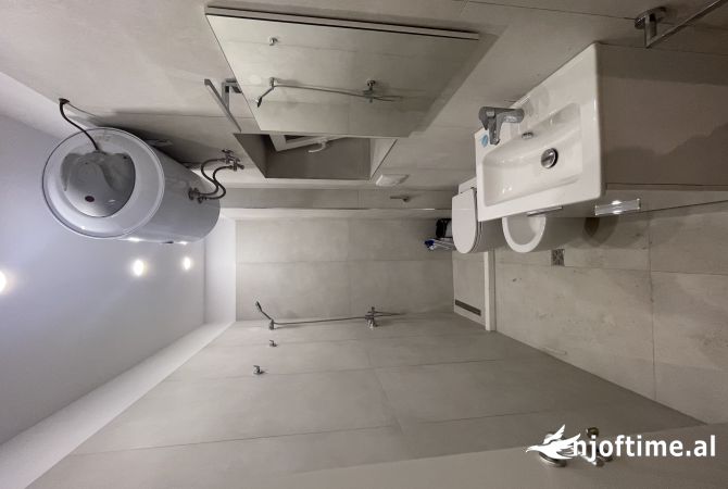 ZYRE ME QIRA - RR. KAVAJES PRANE XHAMISE