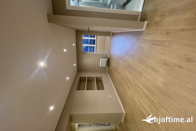 Ambient biznesi me qera 3+1 ne Tirane - 900 Euro