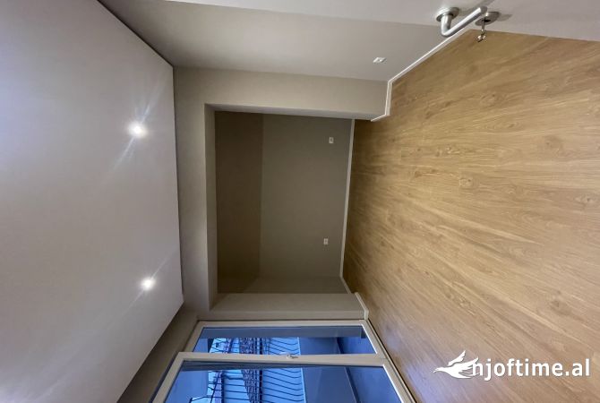 ZYRE ME QIRA - RR. KAVAJES PRANE XHAMISE