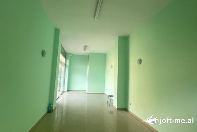 Ambient biznesi me qera 1+1 ne Tirane - 450 Euro