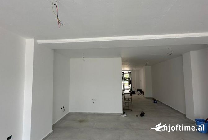 Ambient biznesi me qera 1+1 ne Tirane - 750 Euro