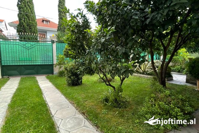 Shtepi me qera 4+1 ne Tirane - 2,001 Euro