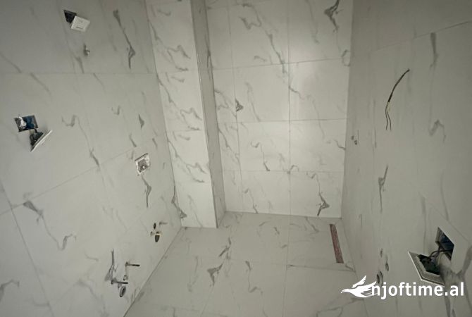 Apartament 1+1 me qira per biznes tek lake view tek Liqeni 