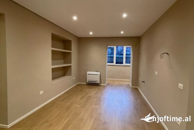 Apartament per Qira ne Rrugen e Kavajes – Ideal per Biznesin Tuaj!