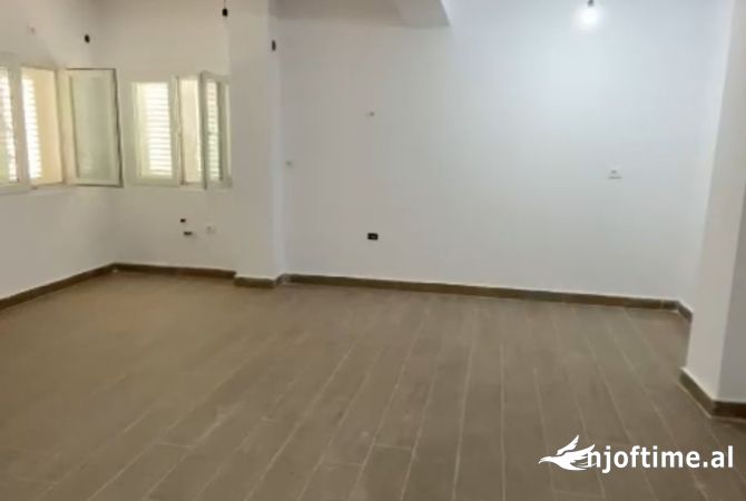Shtepi ne shitje 1+1 ne Tirane - 129,000 Euro