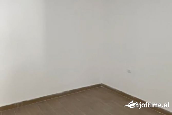 Shtepi ne shitje 1+1 ne Tirane - 129,000 Euro