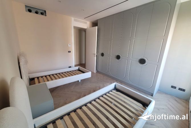 Shtepi me qera Apartament ne Tirane, 2+1, Mobilimi E mobiluar, Pagesa 1,501  Euro.