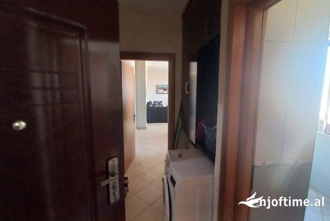 Shtepi ne shitje Apartament ne Tirane, 2+1, Mobilimi E mobiluar, Pagesa 107,001  Euro.