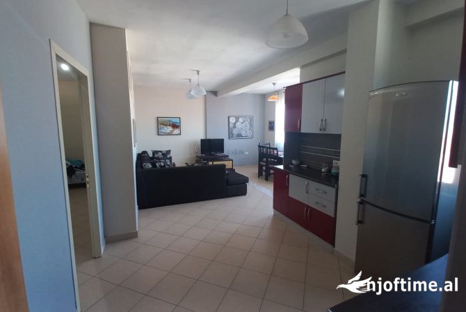 Shtepi ne shitje Apartament ne Tirane, 2+1, Mobilimi E mobiluar, Pagesa 107,001  Euro.
