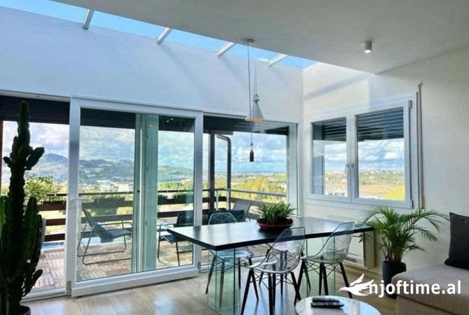 Shtepi ne shitje Apartament ne Tirane, 2+1, Mobilimi E mobiluar, Pagesa 420,001  Euro.