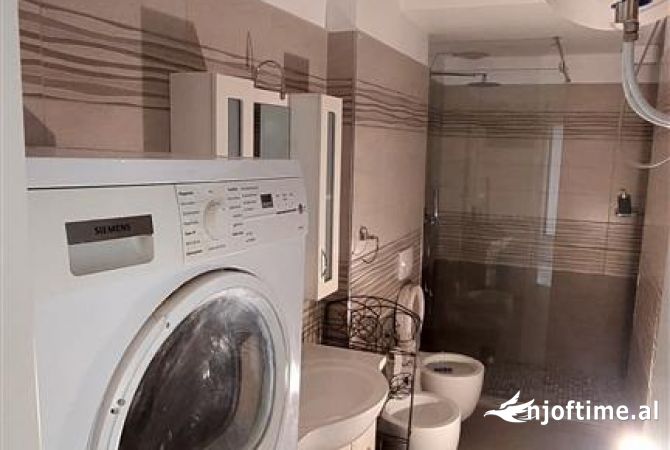 Shtepi me qera Apartament ne Tirane, 2+1, Mobilimi E mobiluar, Pagesa 601  Euro.