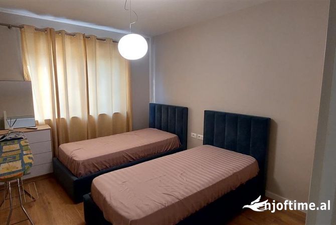 Shtepi me qera Apartament ne Tirane, 2+1, Mobilimi E mobiluar, Pagesa 601  Euro.