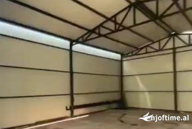 Ambient biznesi me qera 4+1 ne Tirane - 799 Euro