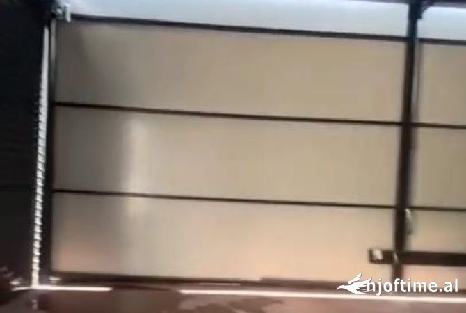 Ambient biznesi me qera 4+1 ne Tirane - 799 Euro