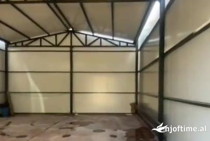 Ambient biznesi me qera 4+1 ne Tirane - 799 Euro