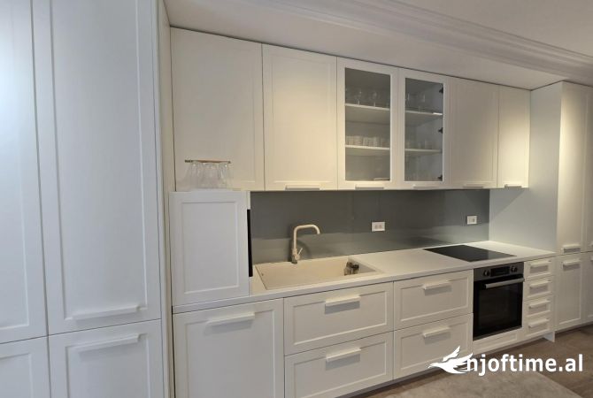 Shtepi ne shitje Apartament ne Tirane, 3+1, Mobilimi E mobiluar, Pagesa 306,001  Euro.