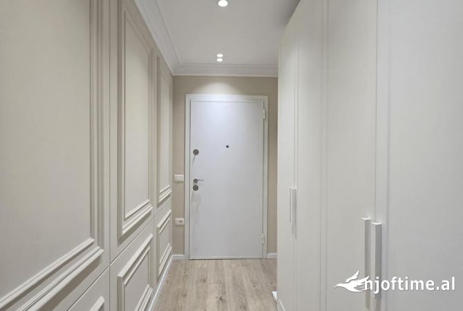 Shtepi ne shitje Apartament ne Tirane, 3+1, Mobilimi E mobiluar, Pagesa 306,001  Euro.