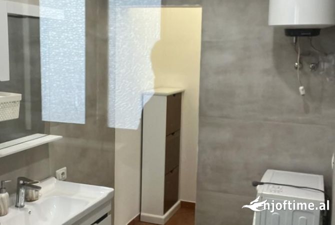 Shtepi me qera Apartament ne Tirane, 2+1, Mobilimi E mobiluar, Pagesa 501  Euro.