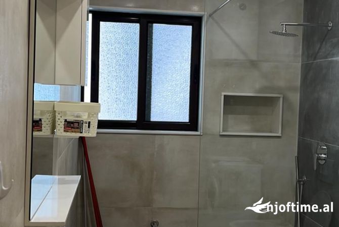 Shtepi me qera Apartament ne Tirane, 2+1, Mobilimi E mobiluar, Pagesa 501  Euro.