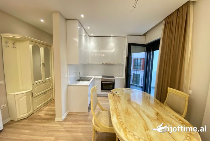 Shtepi me qera Apartament ne Tirane, 1+1, Mobilimi E mobiluar, Pagesa 750  Euro.