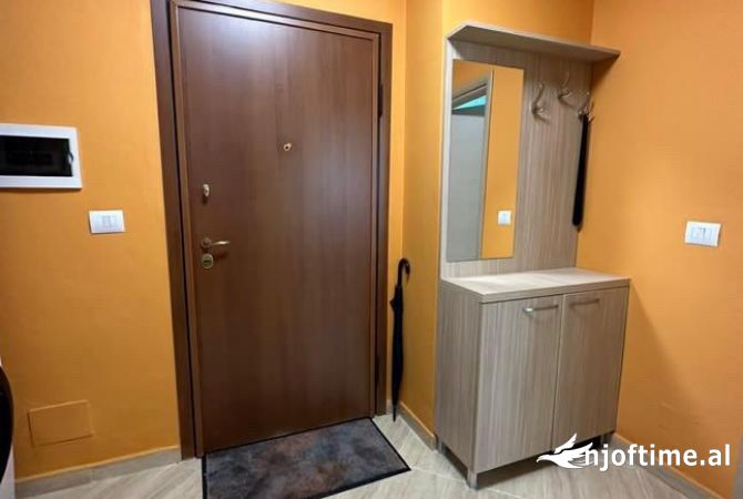 Shtepi me qera Apartament ne Tirane, 2+1, Mobilimi E mobiluar, Pagesa 700  Euro.