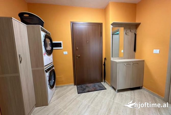 Shtepi me qera Apartament ne Tirane, 2+1, Mobilimi E mobiluar, Pagesa 700  Euro.
