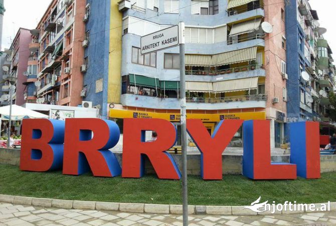 Ambient biznesi ne shitje 1+1 ne Tirane - 420,000 Euro