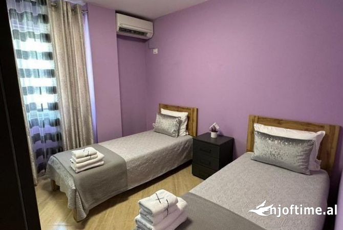 Shtepi me qera Apartament ne Tirane, 2+1, Mobilimi E mobiluar, Pagesa 690  Euro.