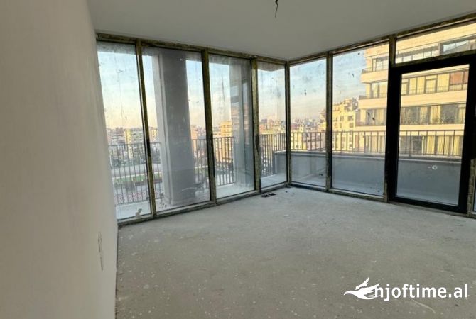 Apartment for sale in Tirana 3+1, Emty