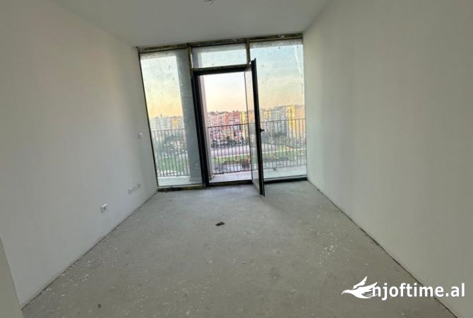 Apartment for sale in Tirana 3+1, Emty