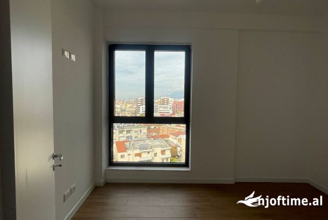 Ambient biznesi me qera 3+1 ne Tirane - 799 Euro