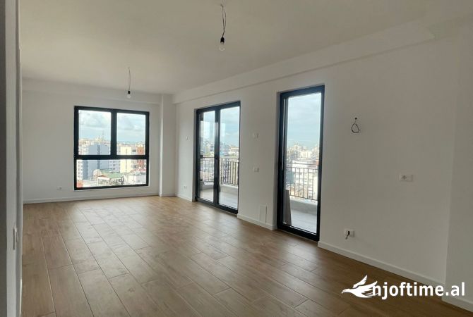 Ambient biznesi me qera 3+1 ne Tirane - 799 Euro