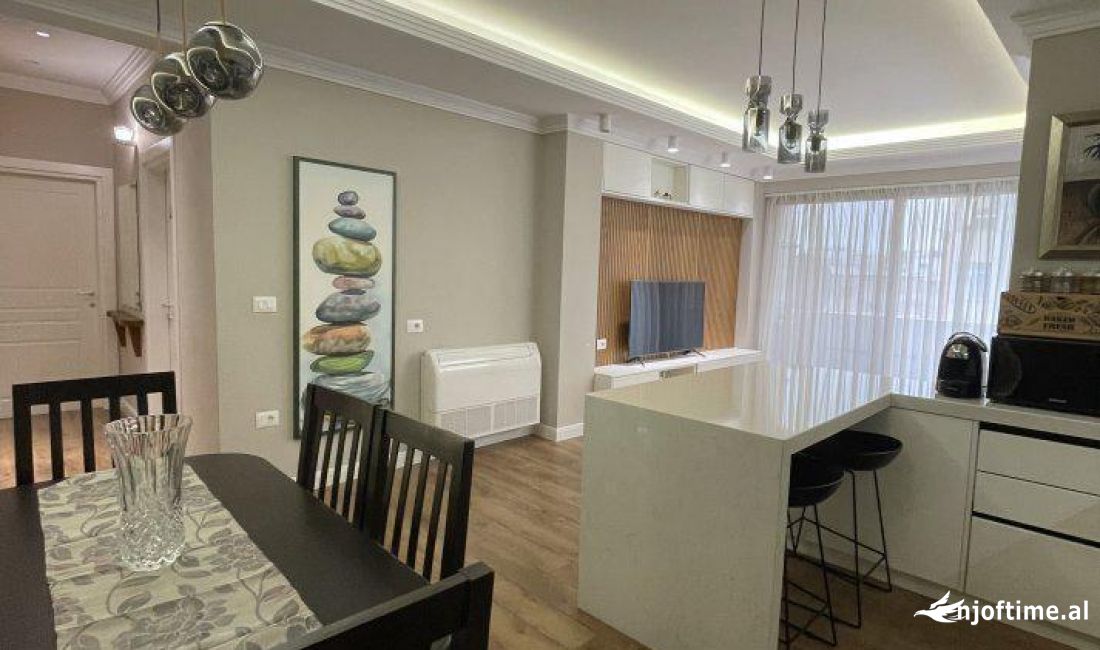 Shtepi me qera Apartament ne Tirane, 2+1, Mobilimi E mobiluar, Pagesa 751  Euro.