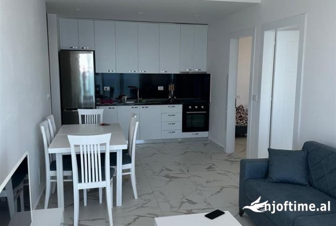 Shtepi ne shitje Apartament ne Tirane, 2+1, Mobilimi Bosh, pa mobiluar, Pagesa 226,001  Euro.