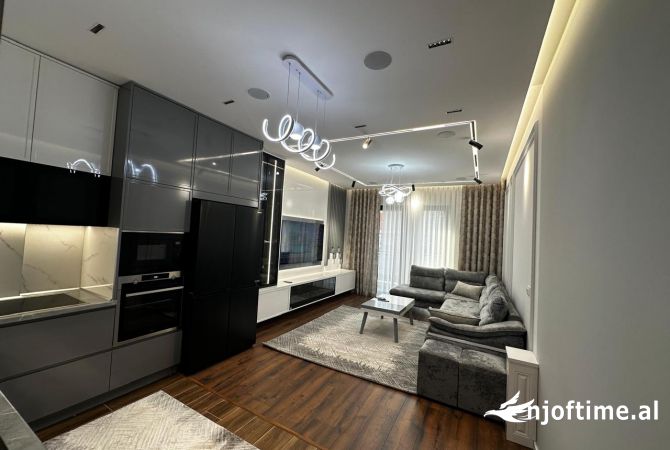 Shtepi me qera Apartament ne Tirane, 2+1, Mobilimi E mobiluar, Pagesa 1,001  Euro.