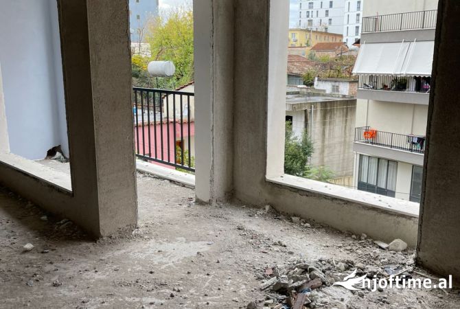 Shtepi ne shitje 1+1 ne Tirane - 99,900 Euro