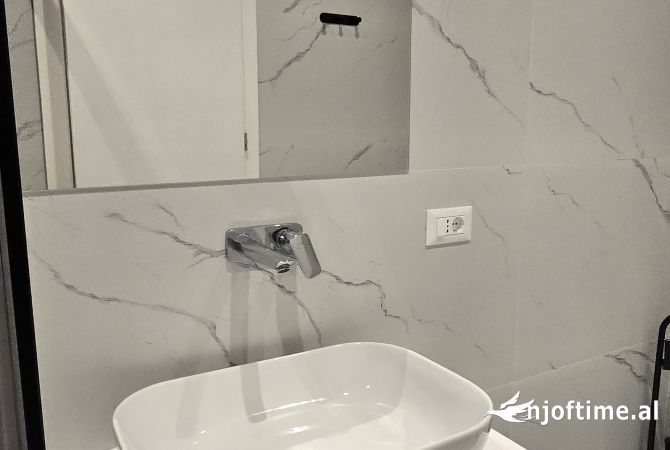 Shtepi me qera Apartament ne Tirane, 2+1, Mobilimi E mobiluar, Pagesa 1,201  Euro.