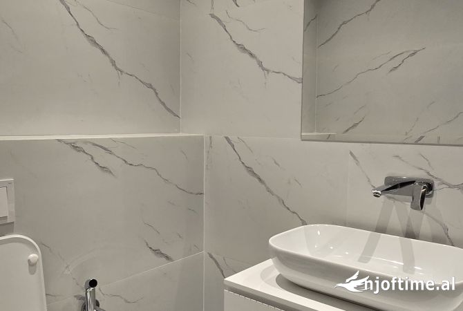 Shtepi me qera Apartament ne Tirane, 2+1, Mobilimi E mobiluar, Pagesa 1,201  Euro.