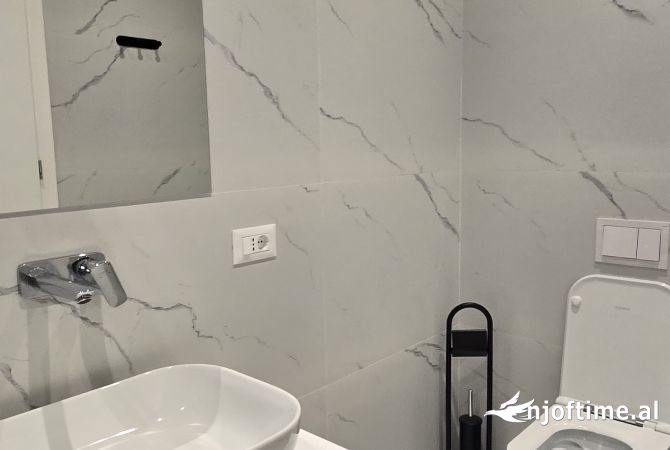 Shtepi me qera Apartament ne Tirane, 2+1, Mobilimi E mobiluar, Pagesa 1,201  Euro.