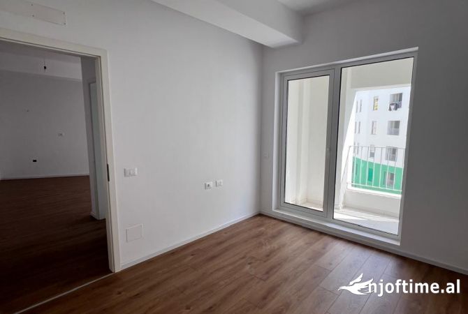 Shtepi ne shitje Apartament ne Tirane, 1+1, Mobilimi Bosh, pa mobiluar, Pagesa 85,999  Euro.