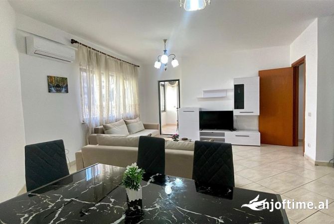 Shtepi ne shitje Apartament ne Tirane, 2+1, Mobilimi E mobiluar, Pagesa 209,999  Euro.