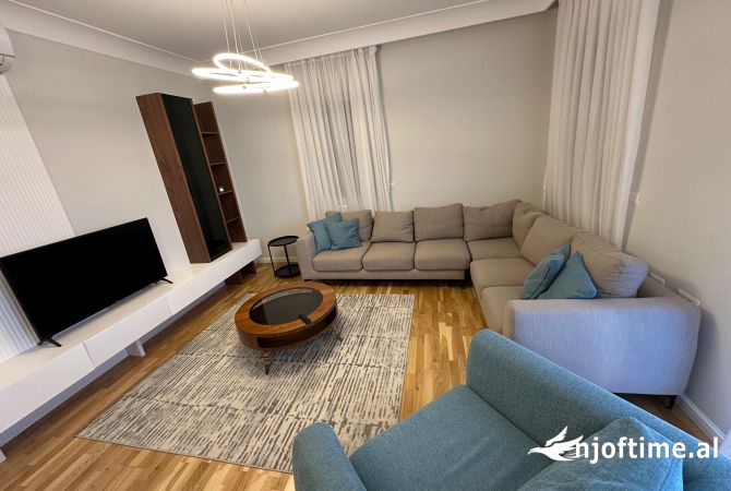 Shtepi me qera 2+1 ne Tirane - 1,499 Euro