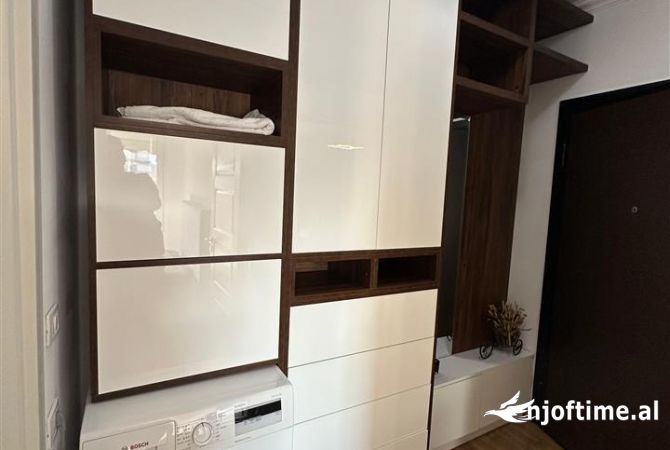 Shtepi ne shitje Apartament ne Tirane, 1+1, Mobilimi Bosh, pa mobiluar, Pagesa 114,999  Euro.