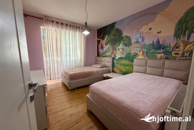 Shtepi ne shitje Apartament ne Tirane, 2+1, Mobilimi Bosh, pa mobiluar, Pagesa 307,999  Euro.
