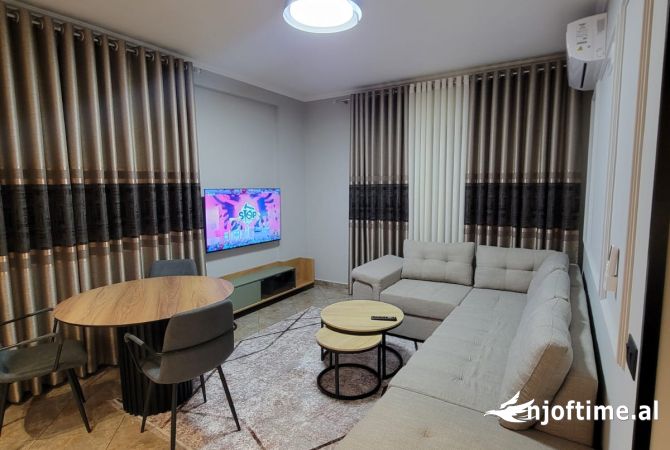 Shtepi me qera 2+1 ne Tirane - 480 Euro