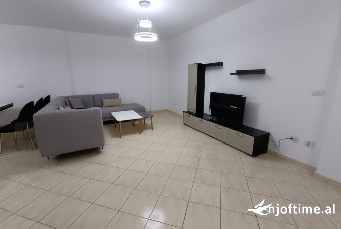 Shtepi me qera Apartament ne Tirane, 2+1, Mobilimi E mobiluar, Pagesa 600  Euro.
