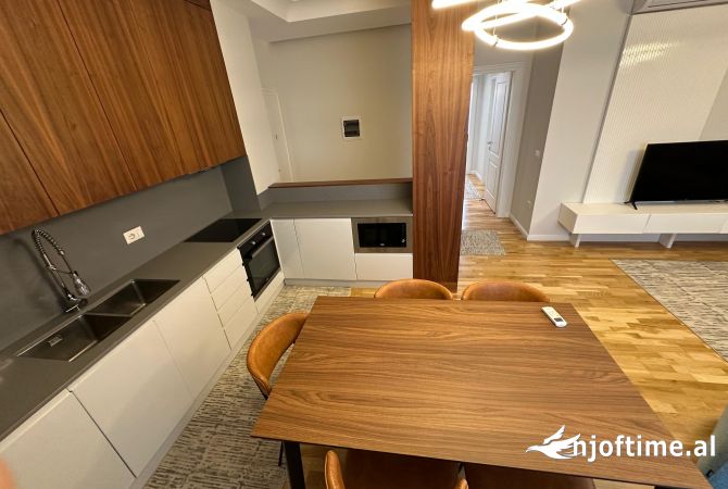 Shtepi me qera Apartament ne Tirane, 2+1, Mobilimi E mobiluar, Pagesa 1,500  Euro.