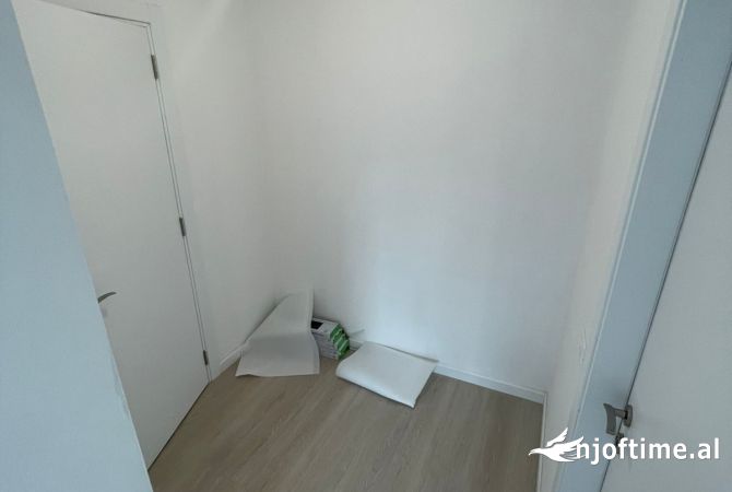 Apartament me qira i pershtatur per zyra