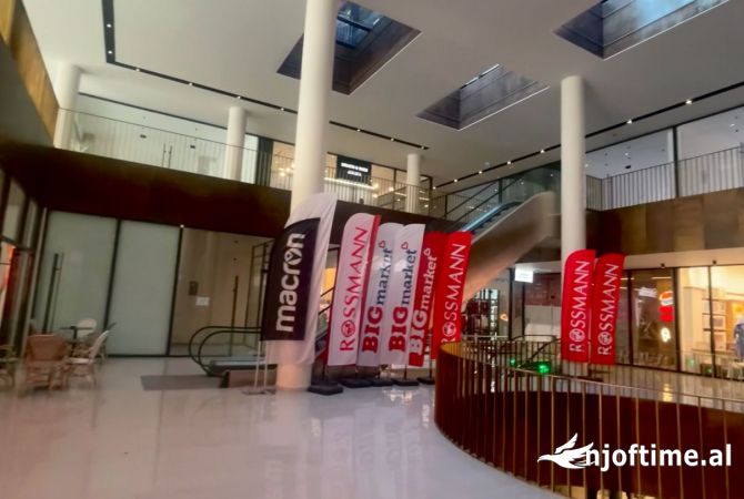 Ambient biznesi ne shitje 1+1 ne Tirane - 414,998 Euro