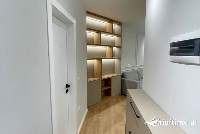 Shtepi ne shitje Apartament ne Tirane, 1+1, Mobilimi E mobiluar, Pagesa 135,001  Euro.